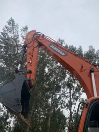 Used Doosan dx300 excavator at good price for sale