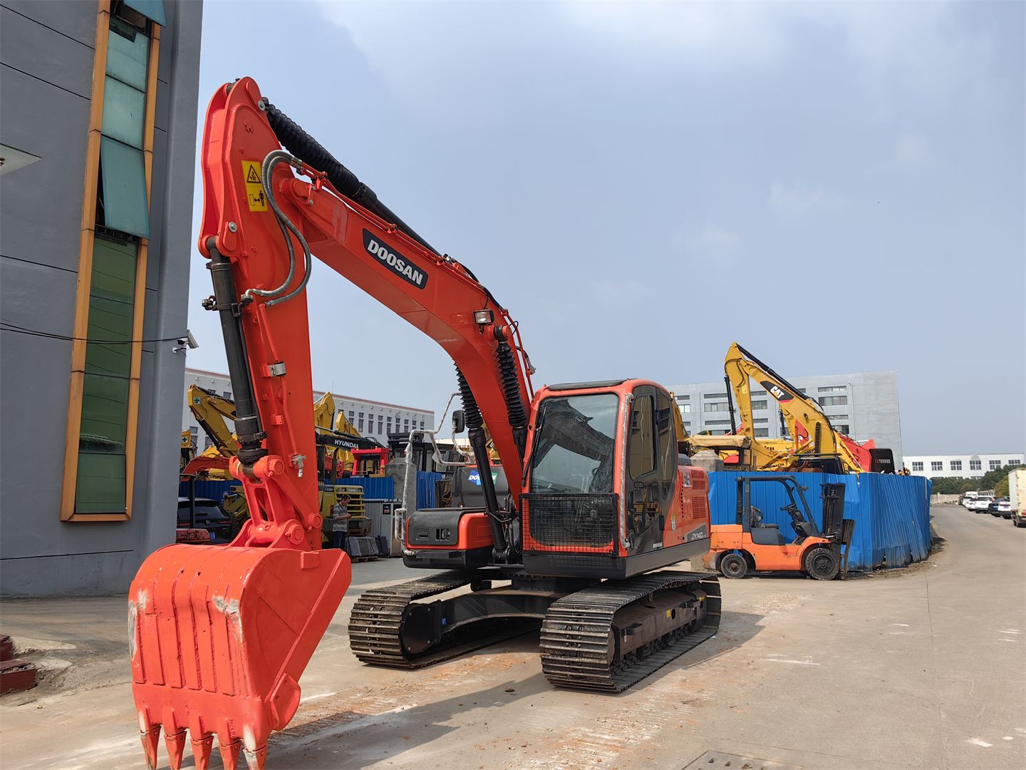 HOT SALE DX140 DH150 Doosan Excavator In Stock