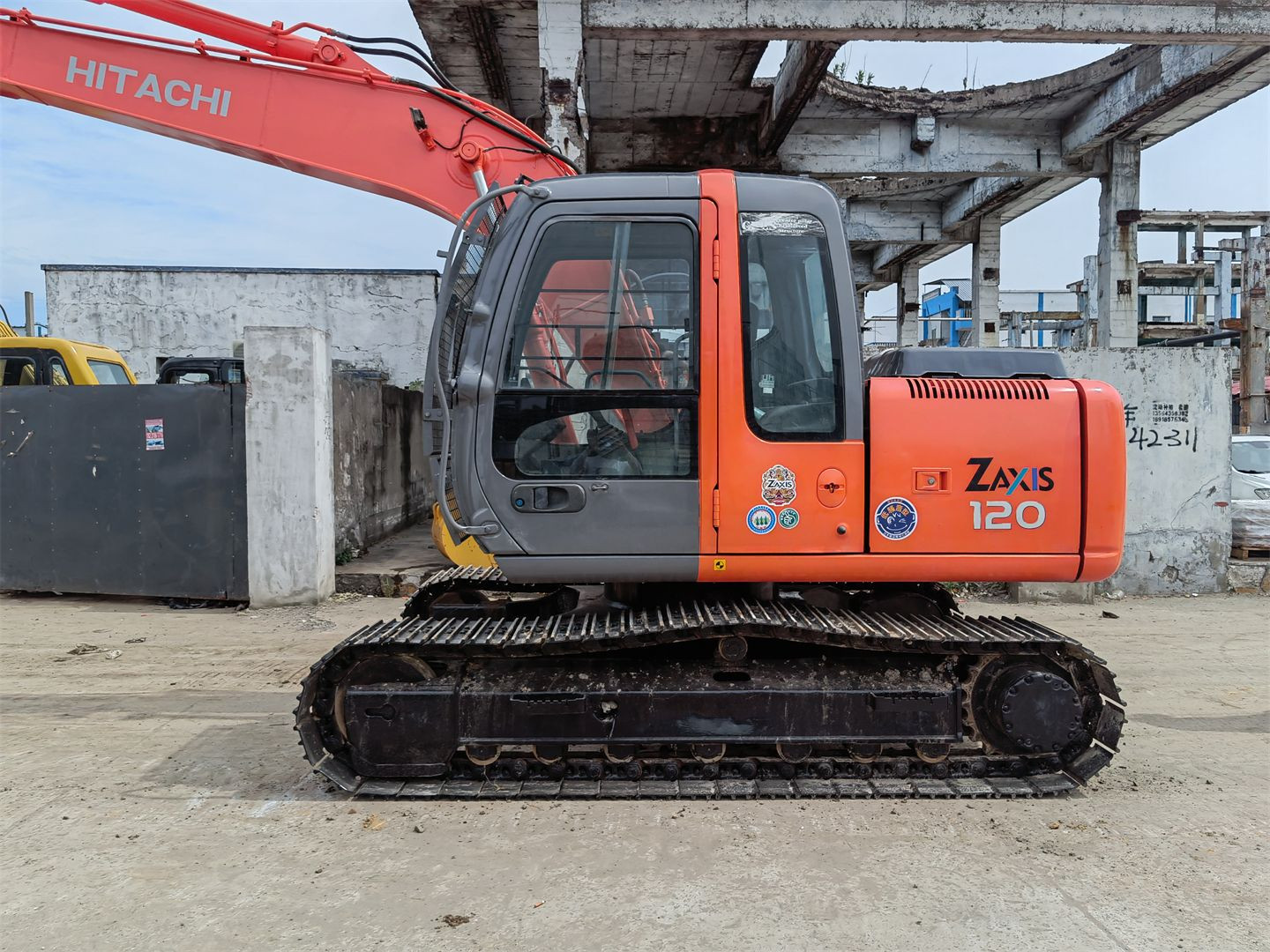 Hitachi excavator zaxis 120-6 zx70 ex120 ex200 used excavators From Japan