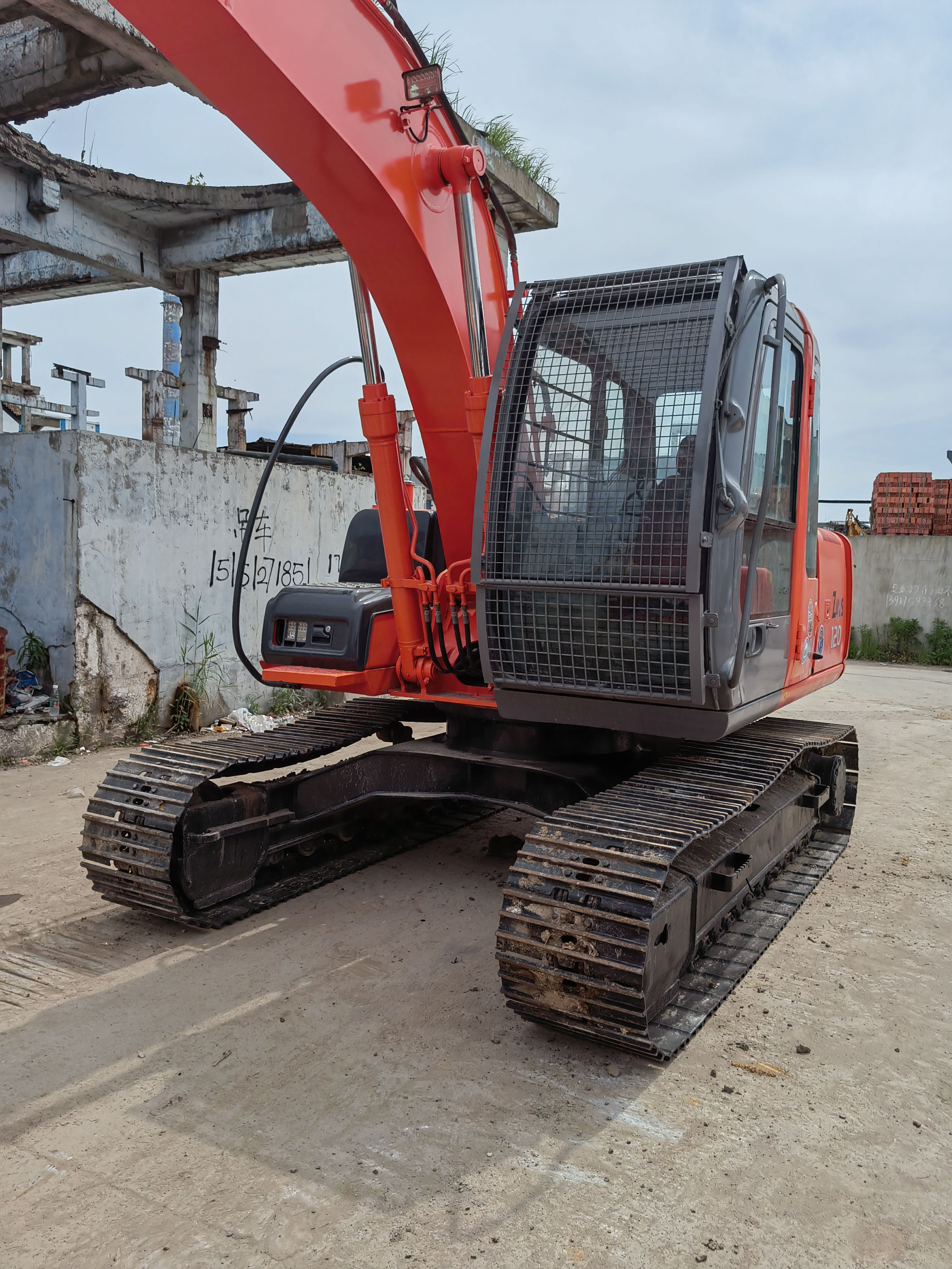 Hitachi excavator zaxis 120-6 zx70 ex120 ex200 used excavators From Japan