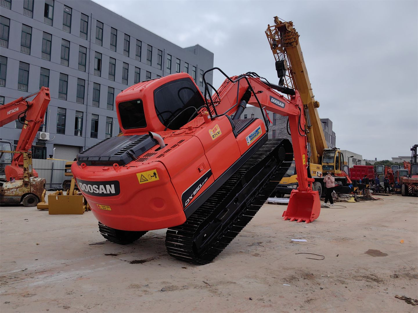 daewoo doosan excavator dx150LC