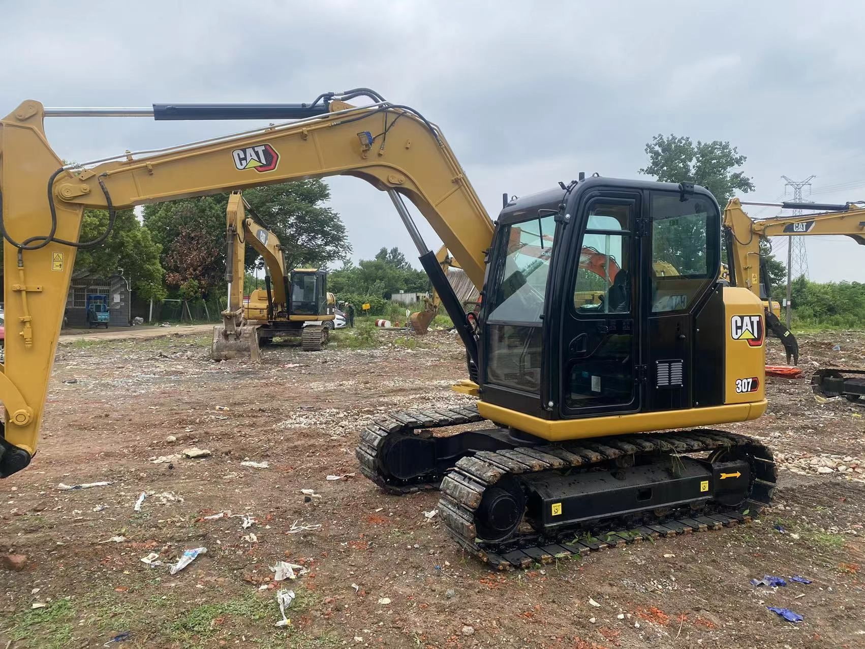 The Newest Model Caterpillar 307e2 Excavator 3