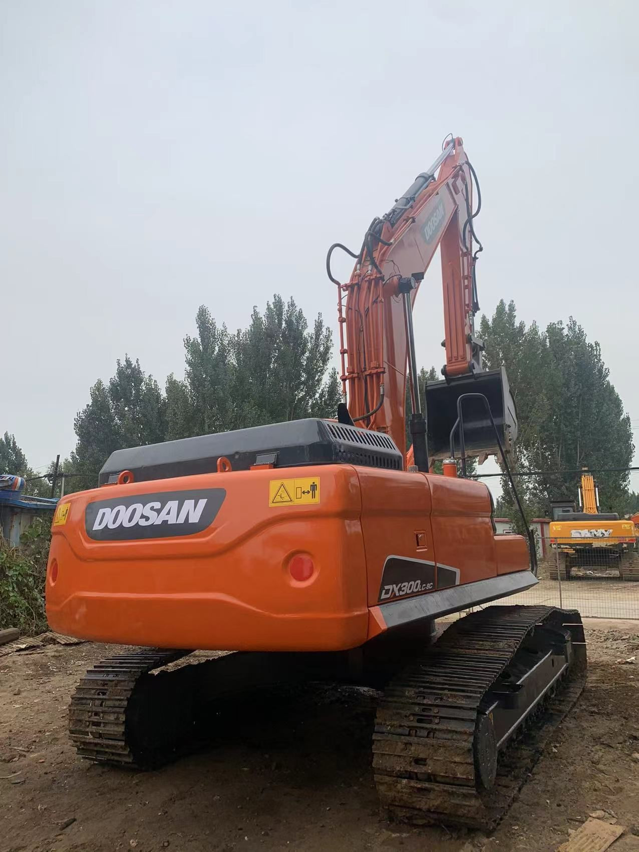 Used Doosan dx300 excavator at good price for sale