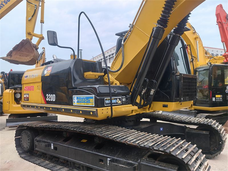 Used excavators Cat 320d Japan excavator