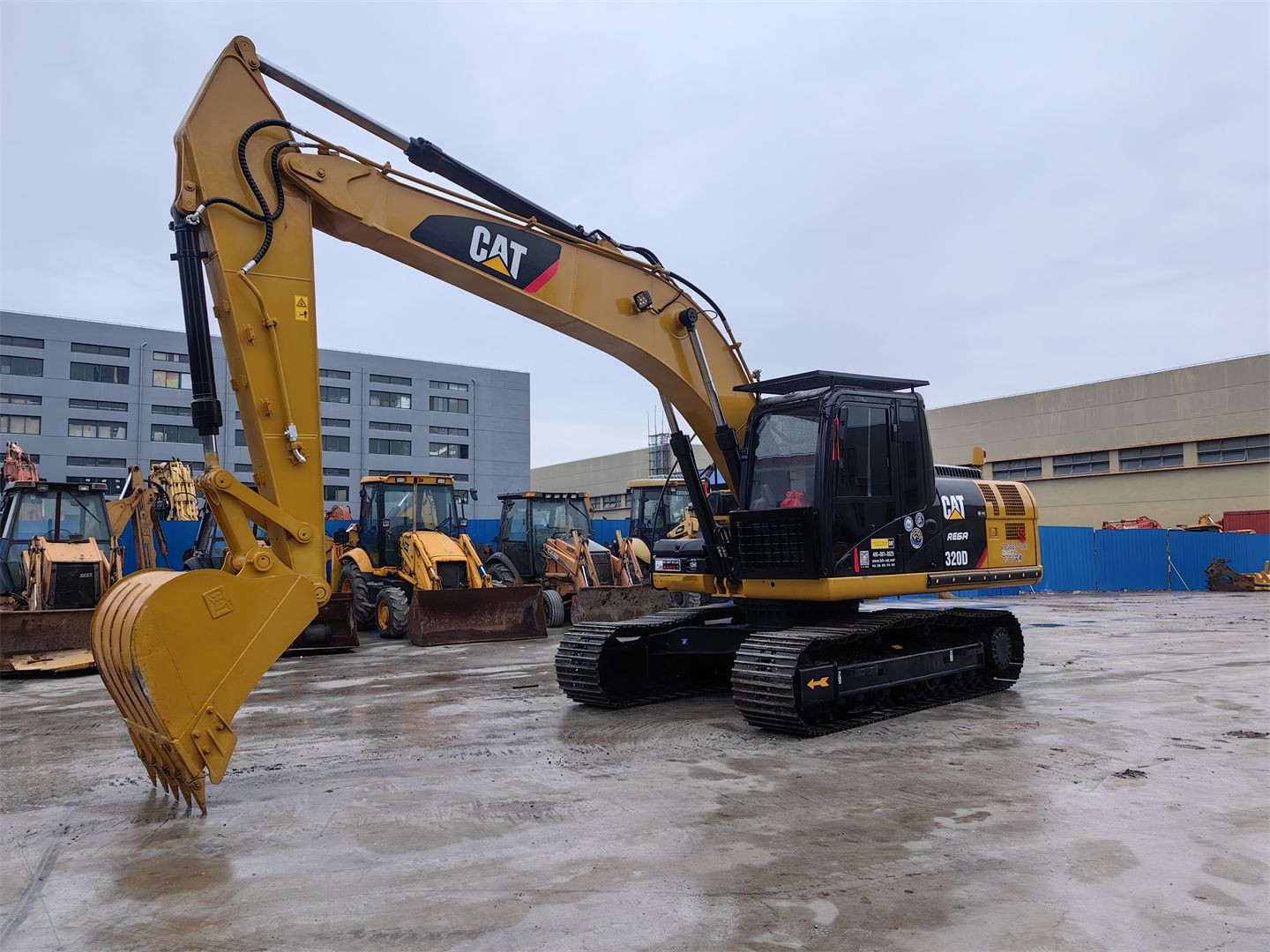 USED CAT 320D EXCAVATOR