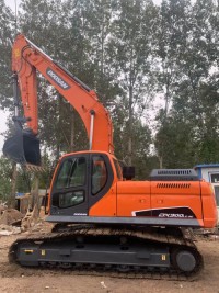 Used Doosan dx300 excavator at good price for sale