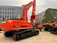 Used doosan dx300 excavator 30Ton chain excavator for sale