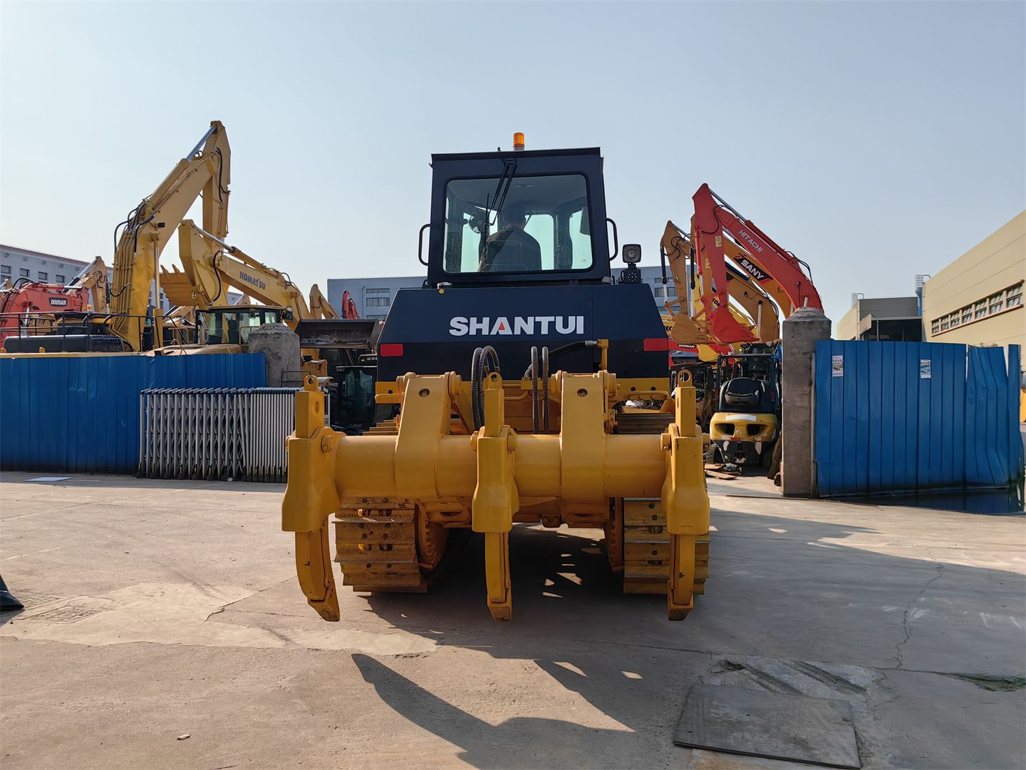 Shantui bulldozer Sd22 crawler dozer